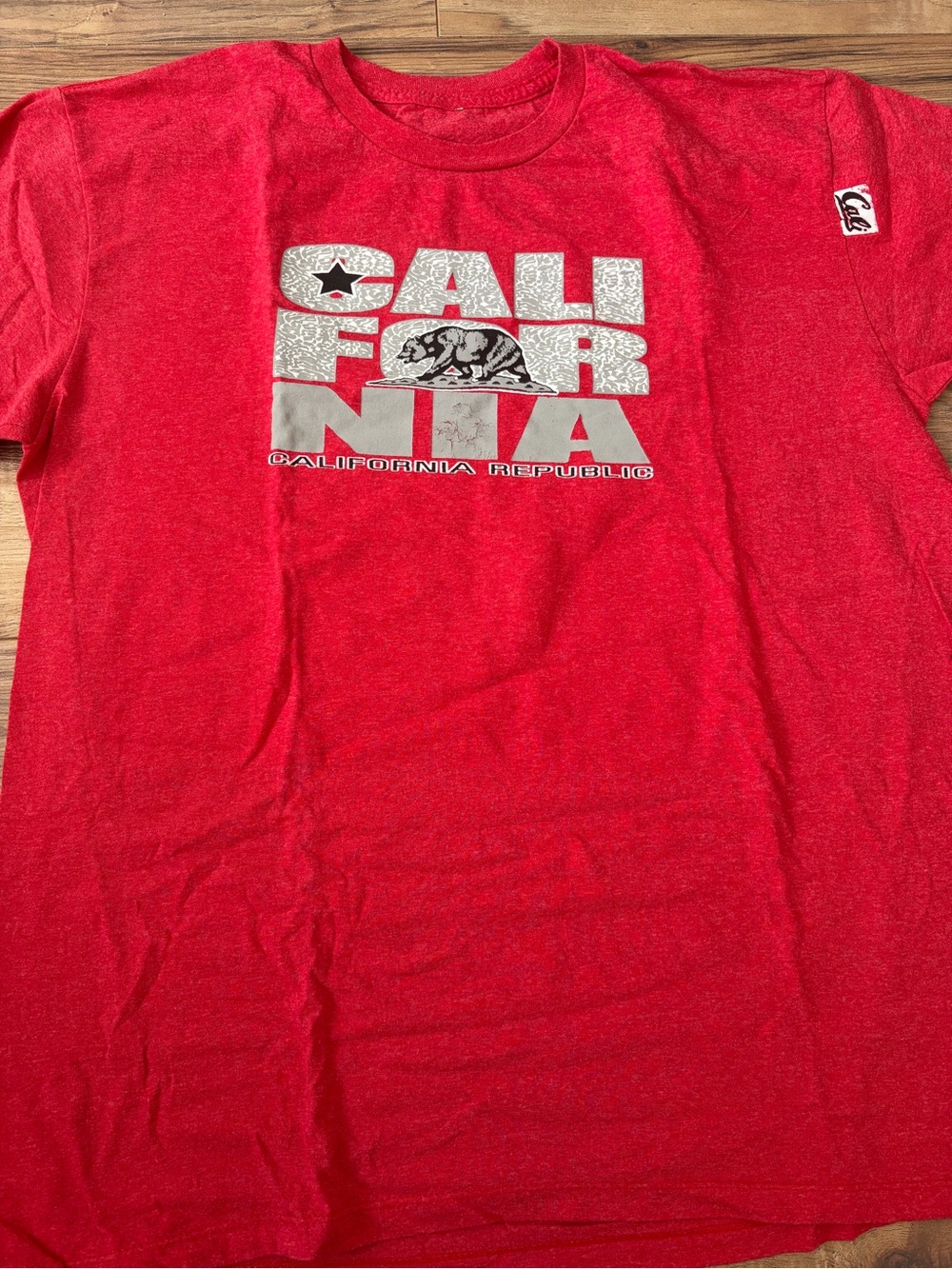 California Republic 'Californa' Graphic Tee - Red